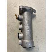 Главный тормозной цилиндр на CASE 595 1413022F, 1586-1030, 15/903802